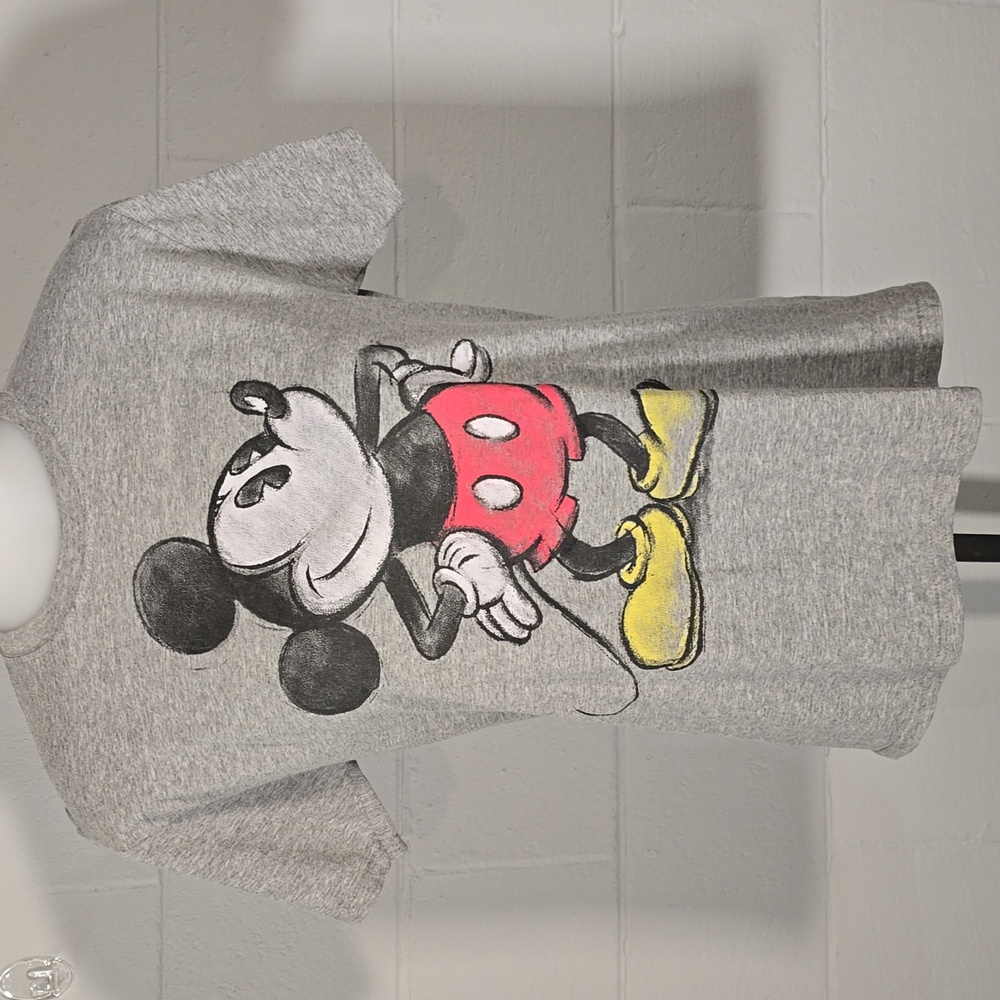 Woman's Disney t shirt